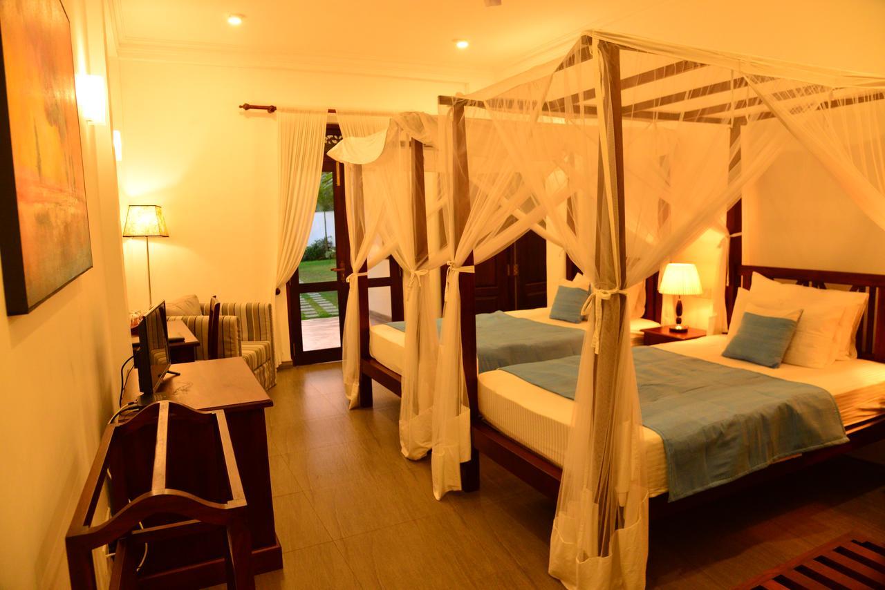 Boutique Villa Shanthi Hikkaduwa Buitenkant foto