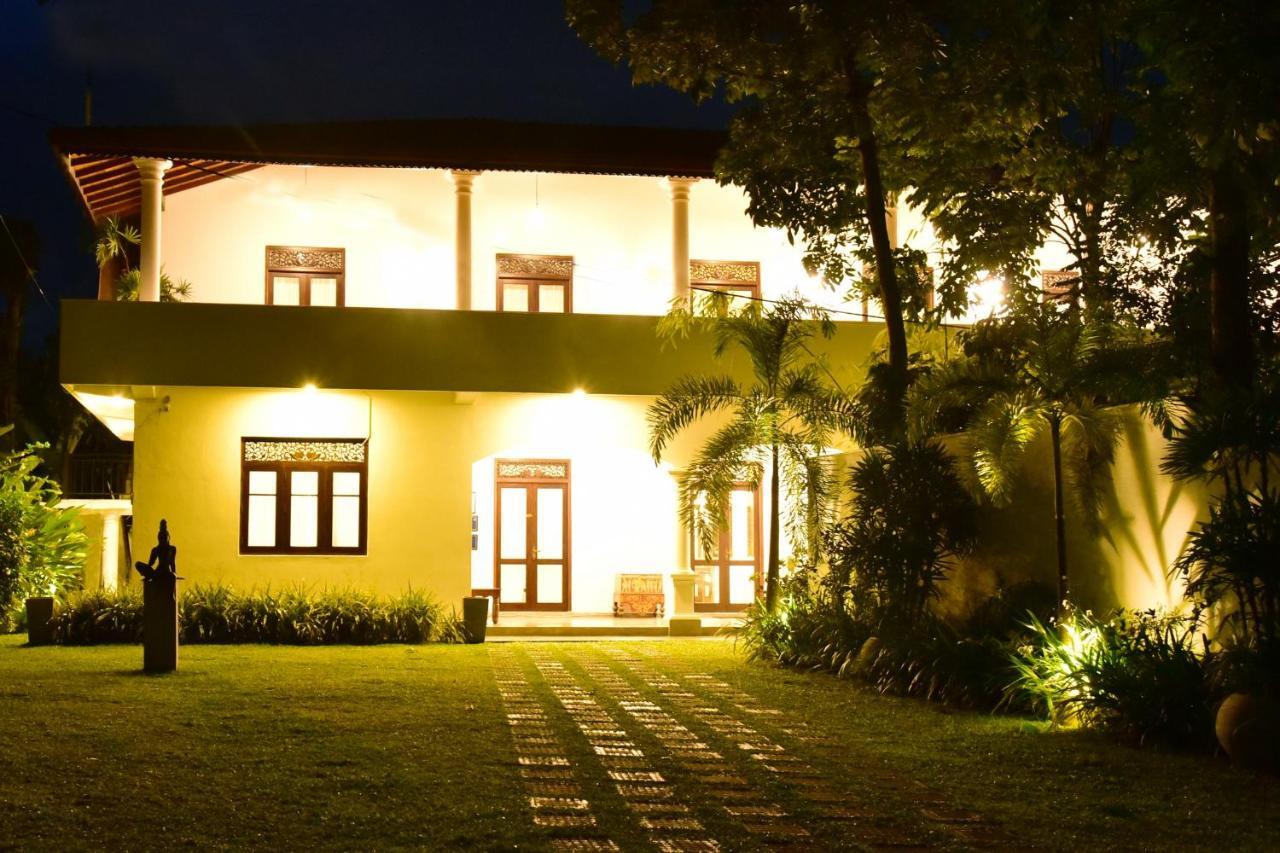 Boutique Villa Shanthi Hikkaduwa Buitenkant foto